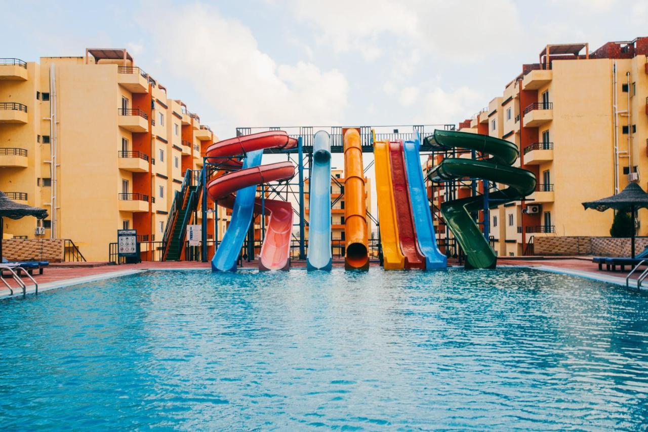 Retal View North Coast Aqua Park Hotel El Alamein Bagian luar foto