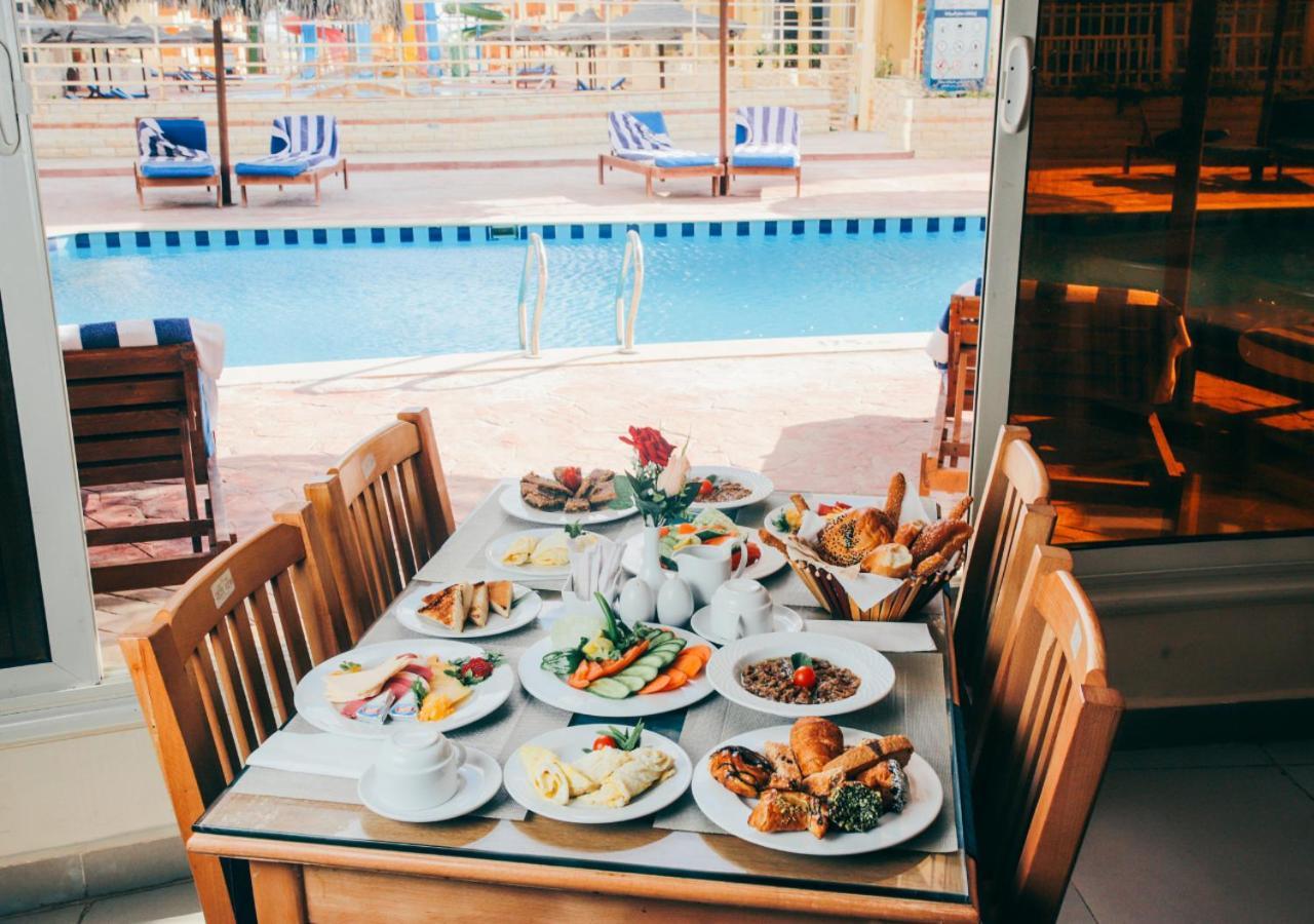Retal View North Coast Aqua Park Hotel El Alamein Bagian luar foto