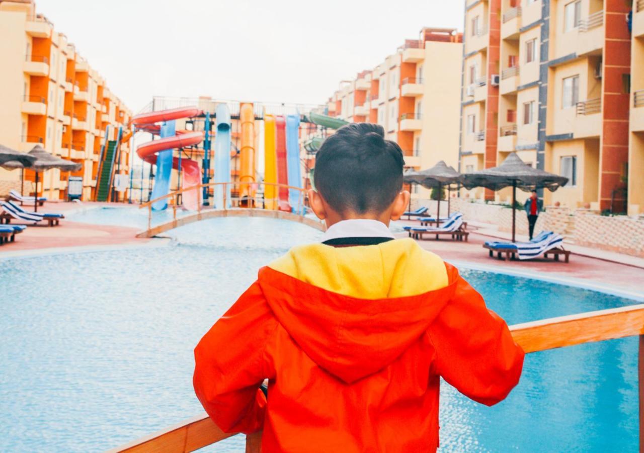 Retal View North Coast Aqua Park Hotel El Alamein Bagian luar foto